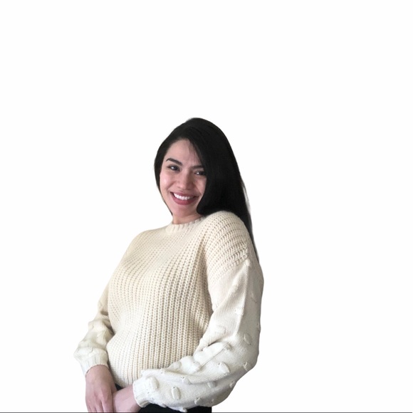 moxie Sweaters - Beige Cozy Knit Crew Neck Crop Sweater Size L